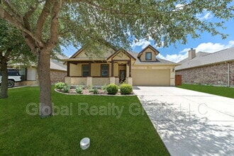 Building Photo - 2118 Pecan Haven
