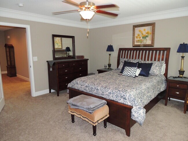 Building Photo - Amazing 3 Bedroom 2.5 Bath home is ready for your Family!