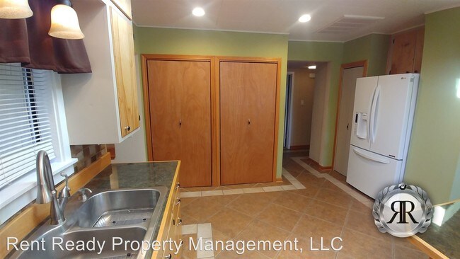 Building Photo - 3 br, 2 bath House - 408 N 31st