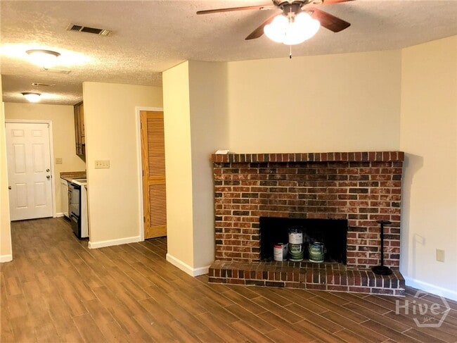 Foto del edificio - 408 Lexington Heights