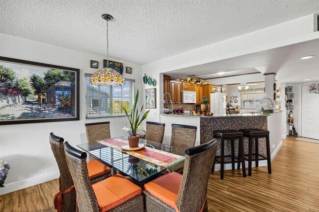 Foto del edificio - 900 SW 125th Way