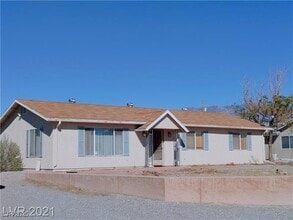 Building Photo - 630 E Simkins Rd