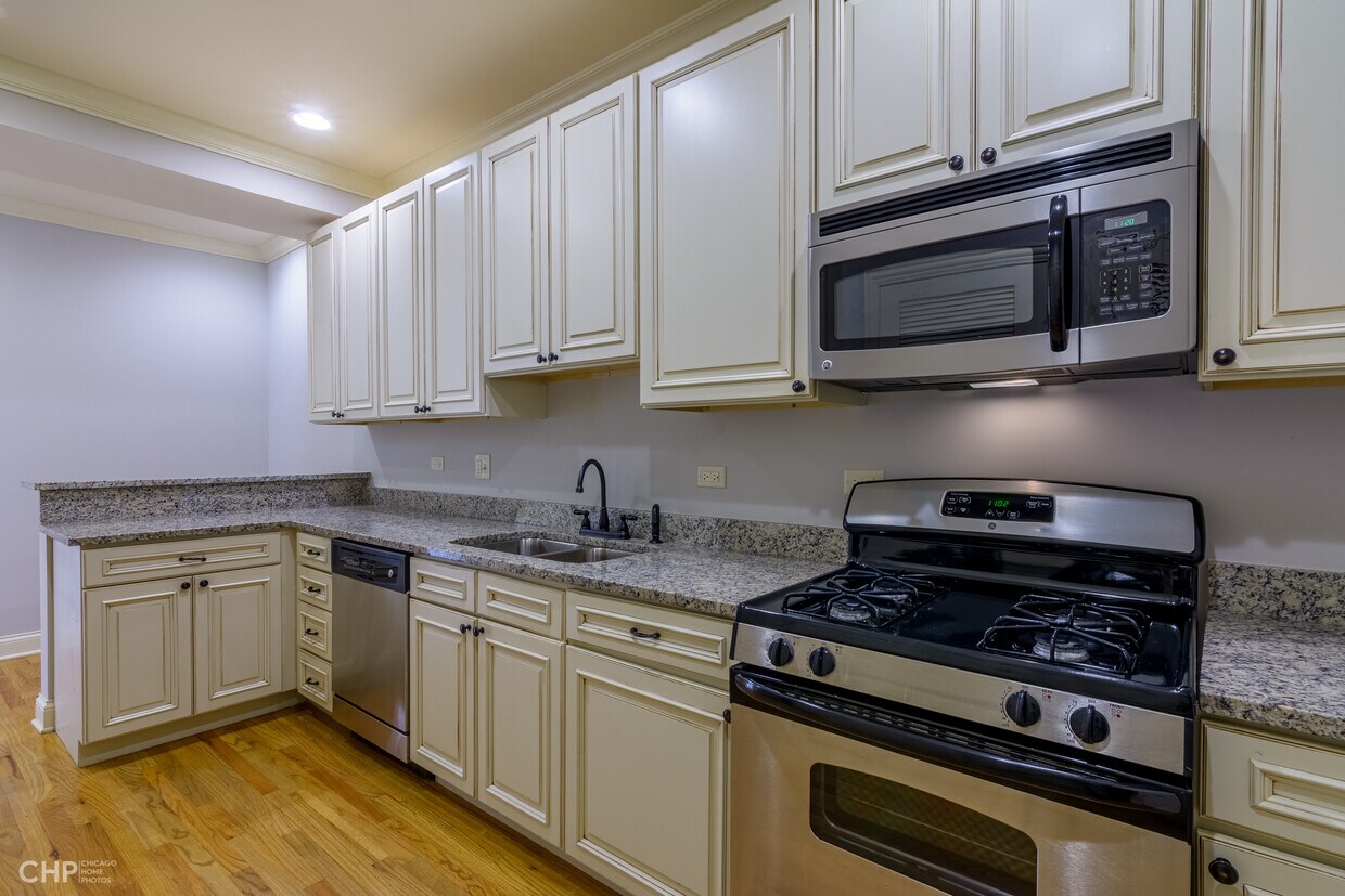 Foto principal - 632 Hinman Ave