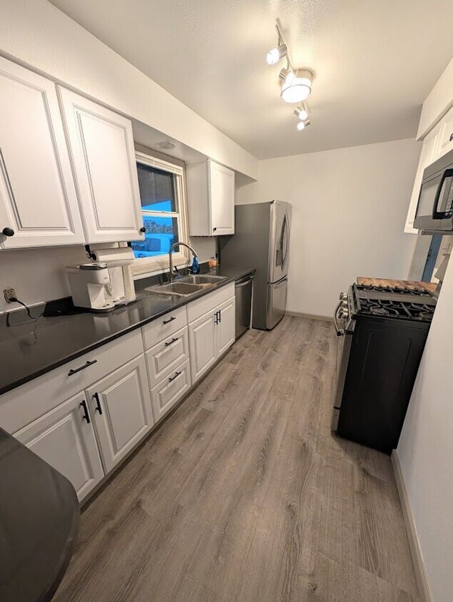 Foto principal - Fantastic 3 Bedroom Clarkston House with F...