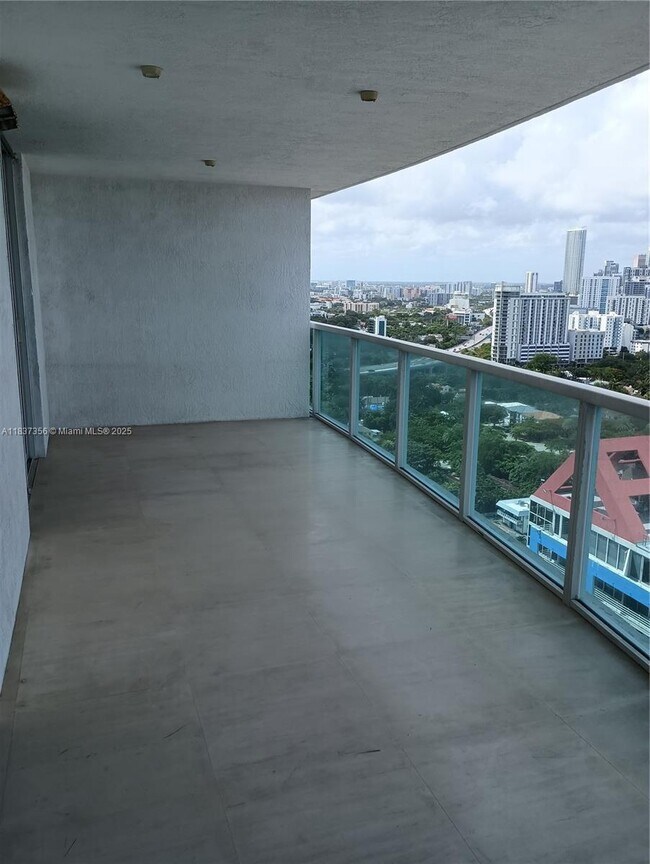Building Photo - 2101 Brickell Ave