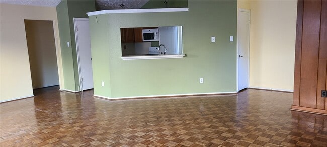 Building Photo - 16311 La Luna Dr