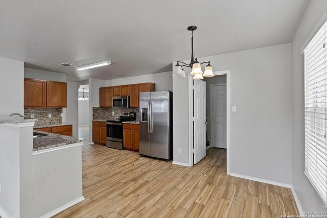 Foto del edificio - 4006 Wisteria Way