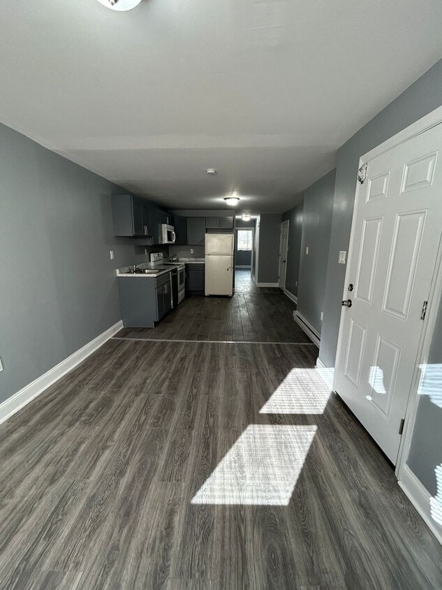 NEW 2 BED 1 BATH APARTMENT FIRST FLOOR - NEW 2 BED 1 BATH APARTMENT FIRST FLOOR