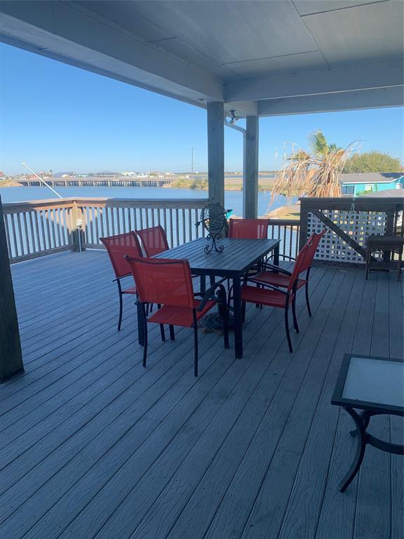 Building Photo - 25 Edgewater Dr