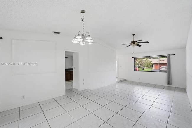 Foto del edificio - 676 NW 107th Ln