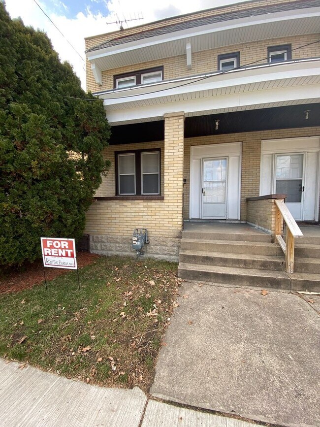 Foto del edificio - 2 Bedroom Townhome for Rent in the Arlingt...