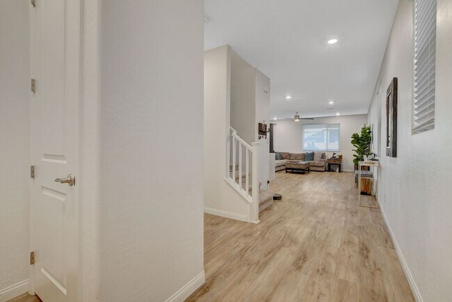 Foto del edificio - 5 Bedroom in Summerlin!!