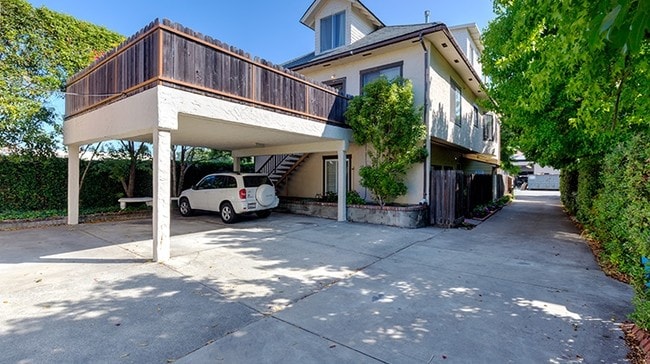Building Photo - 119 Highland Ave