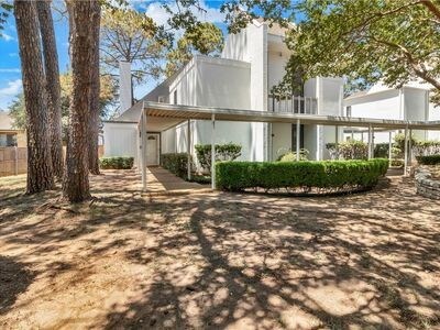 Foto del edificio - 414 Hollyhill Ln