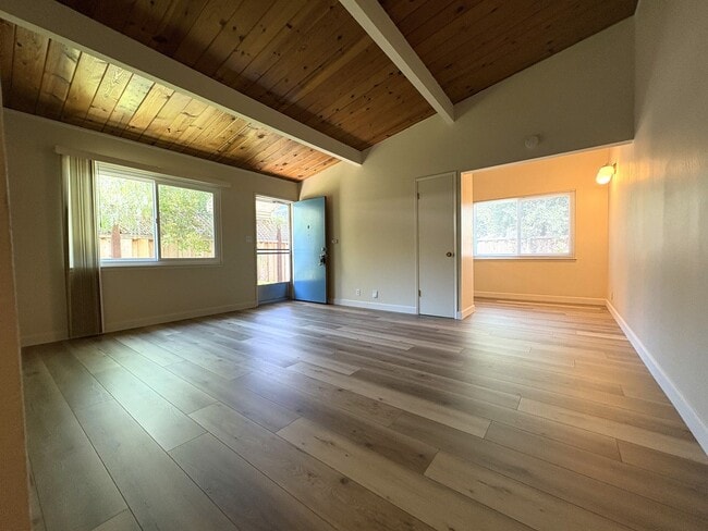 Foto del edificio - Spacious 1-Bedroom Apartment Available now
