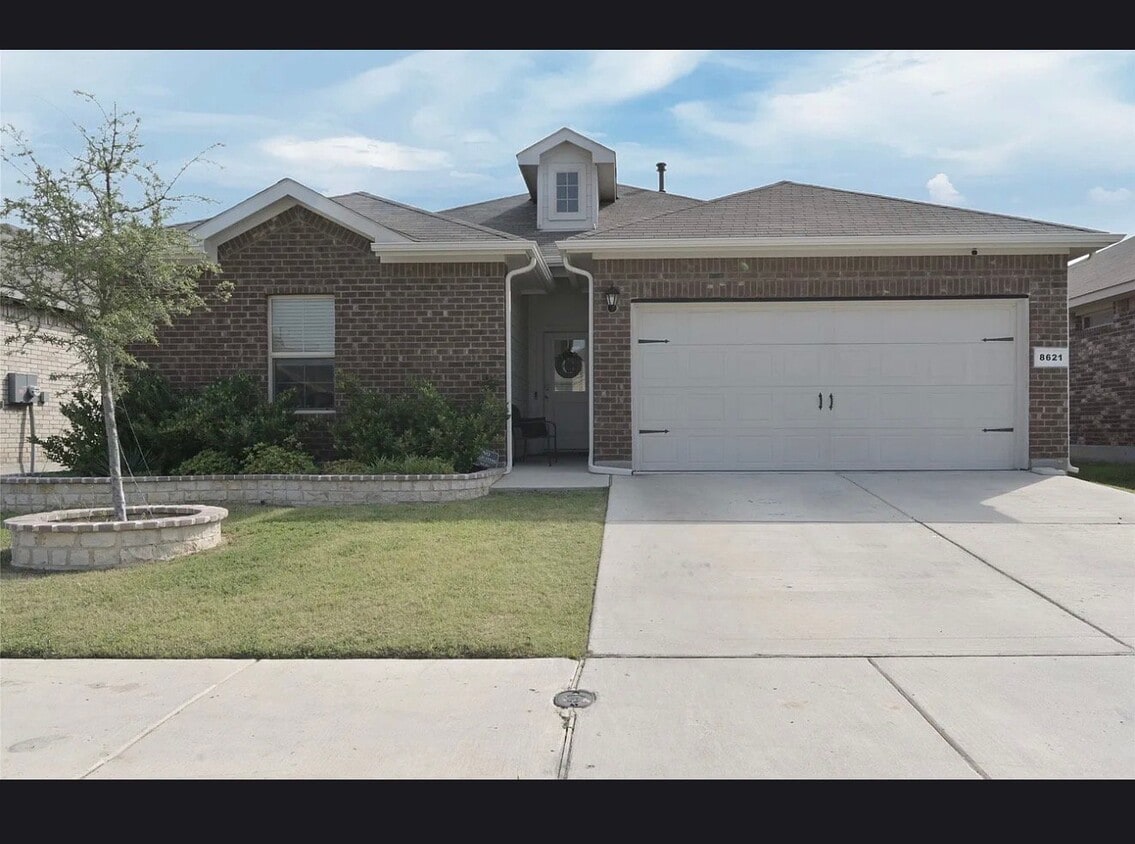 Photo - 8621 Angel Gardens Dr (Fort Worth, TX)