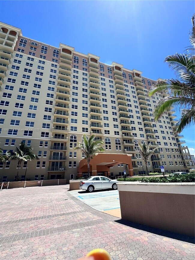 Building Photo - 2080 S Ocean Dr