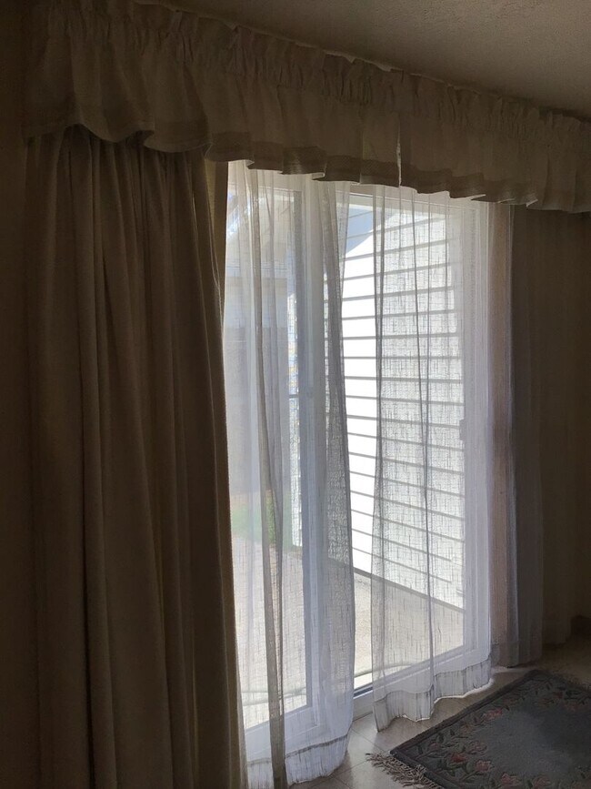 Foto del edificio - 16511 NE 21st St