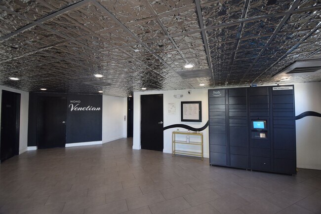 Building Photo - 5500