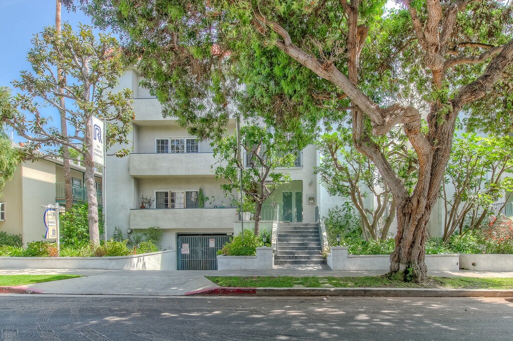 Foto principal - 1422 Kelton Ave