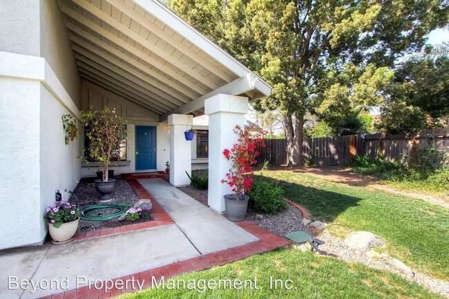 Foto del edificio - 2933 Soledad Pl