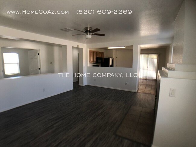 Building Photo - 1079 W Camino Hombre Viejo