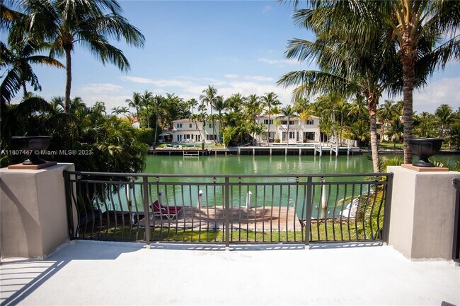 Foto del edificio - 4464 Prairie Ave