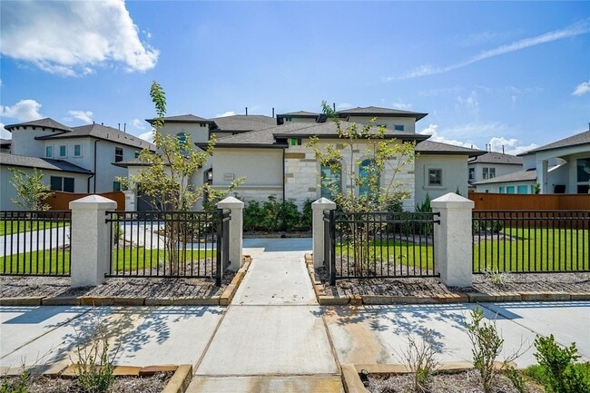 Photo - 11803 Dalhousie Dr House
