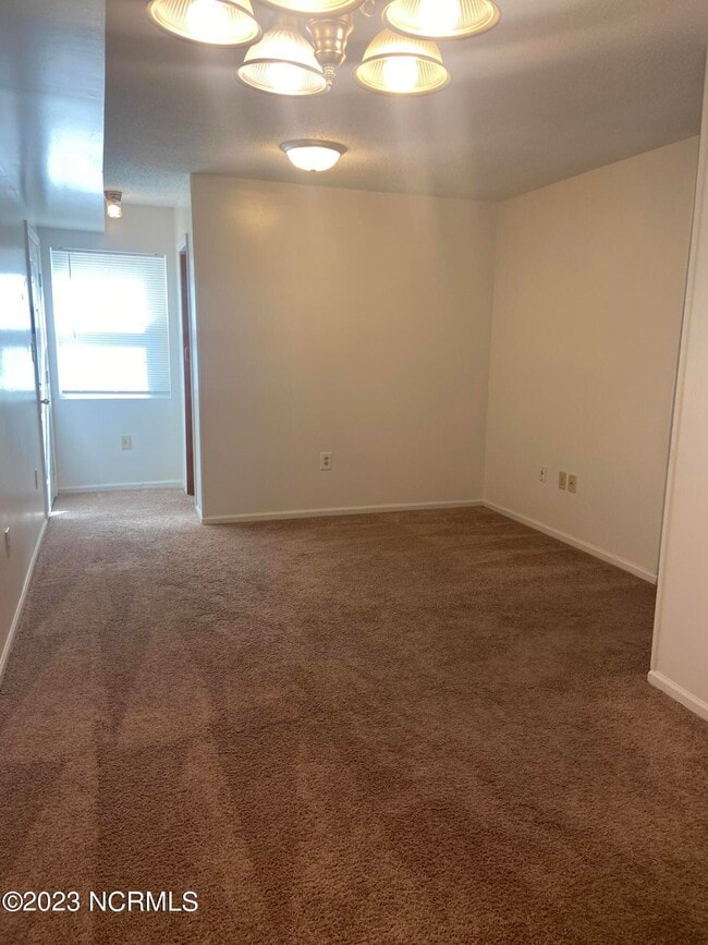 Building Photo - 251 Cordell Cir