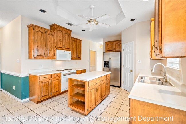 Building Photo - 4 br, 3 bath House - 1939 Bradbury Drive West