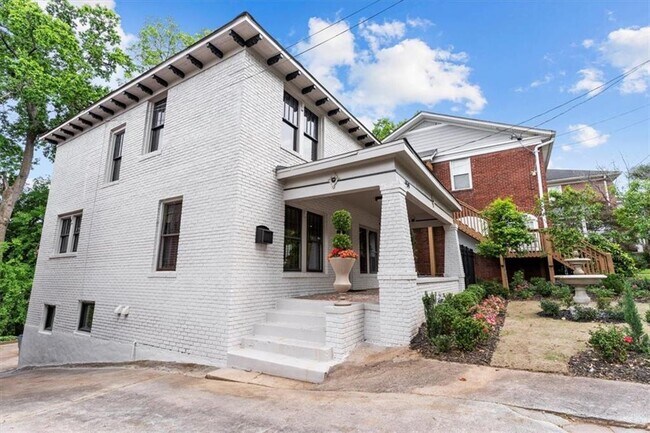 Building Photo - 659 Kennesaw Ave NE