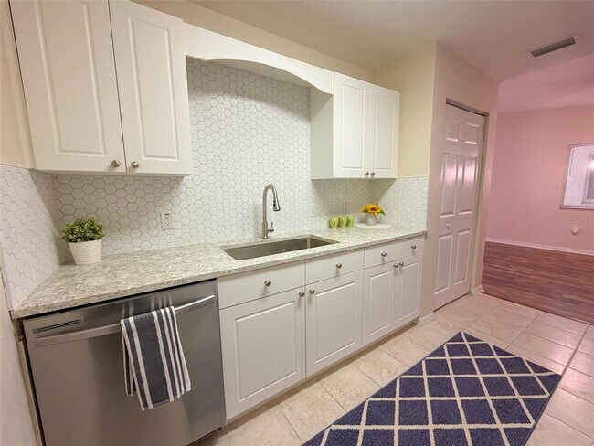 Building Photo - 2085 Isle Royal Ct SE