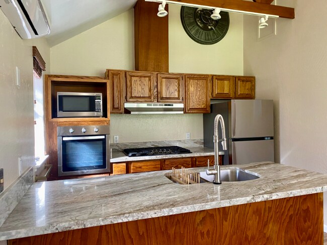 Foto del edificio - 477 E Sacramento Ave