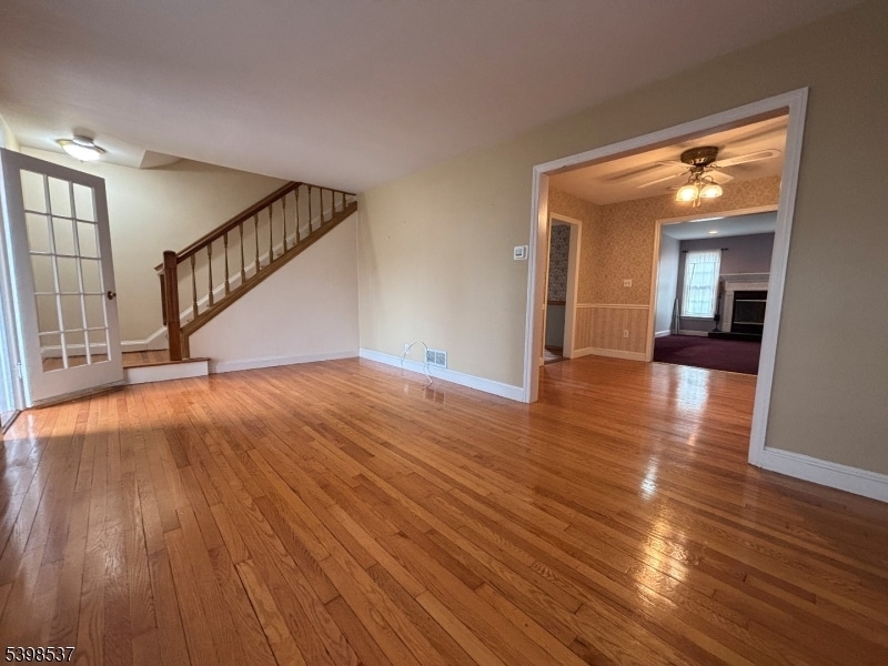 Primary Photo - 434 W Inman Ave