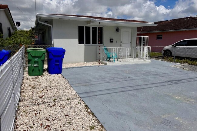Foto del edificio - 1158 NW 34th Ave