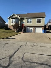 Building Photo - 224 Melrose Ln