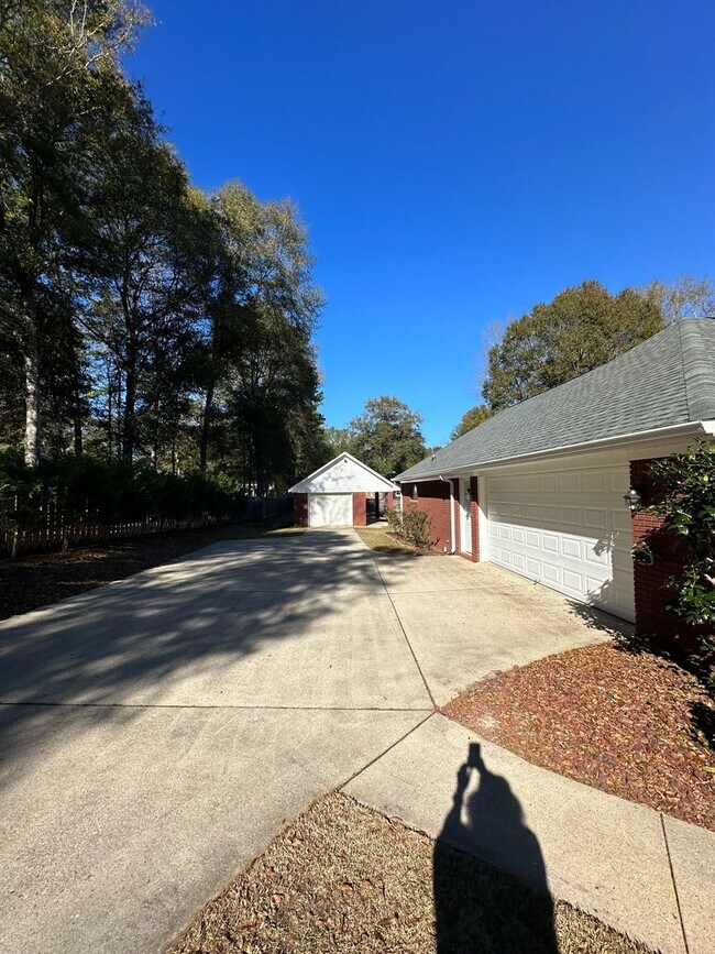 Foto del edificio - Enterprise Country Club!  Short Term Renta...