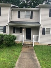 Building Photo - 6901 Glendower Rd