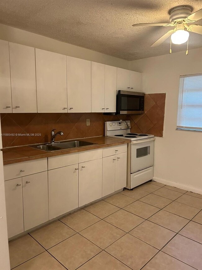 Foto del edificio - 1631 SW 44th Ave