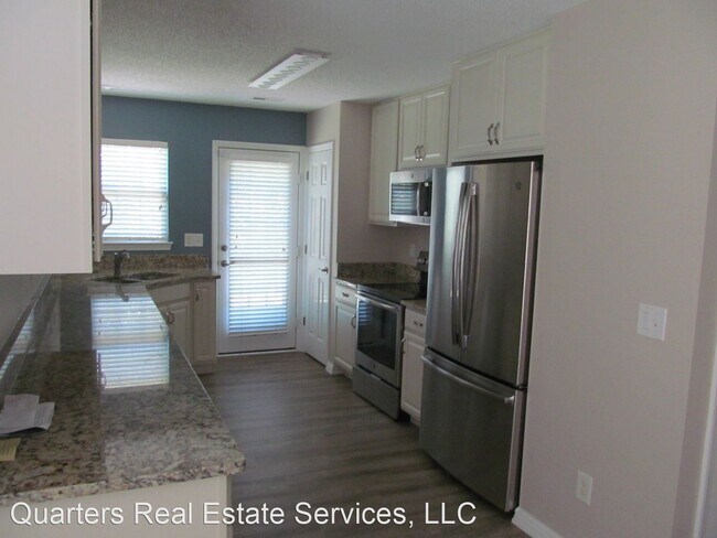 Building Photo - 3 br, 2.5 bath House - 1133 Academic Dr.