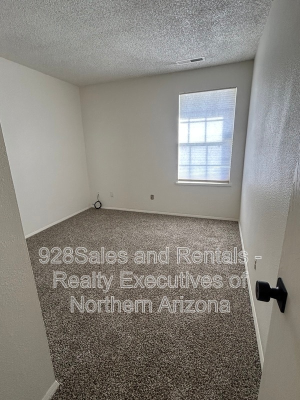 Foto del edificio - 3656 Fox Lair Dr