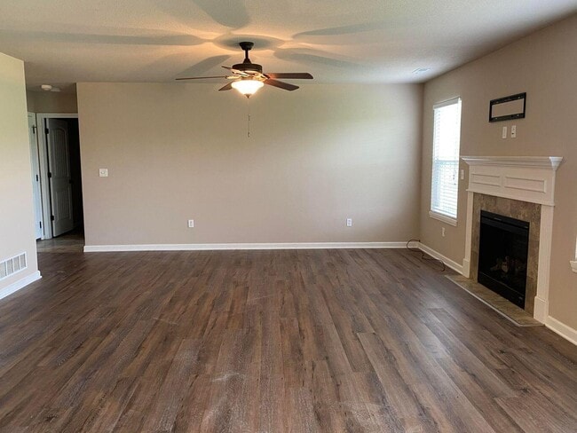 Foto del edificio - 5801 Abercorn Dr