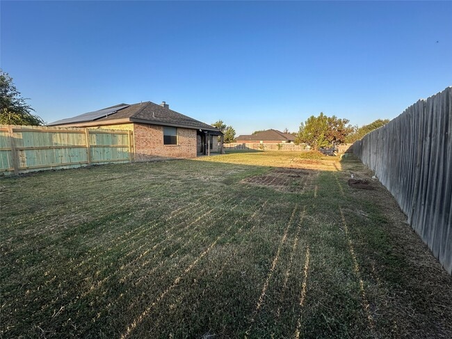 Foto del edificio - 2701 Littlepine Dr