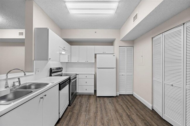 Foto del edificio - 6976 SW 39th St