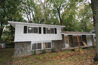 Building Photo - 34 Bright Oaks Dr