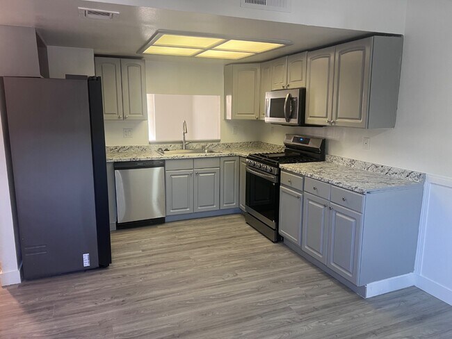 Foto del edificio - 870 Flagstone Way