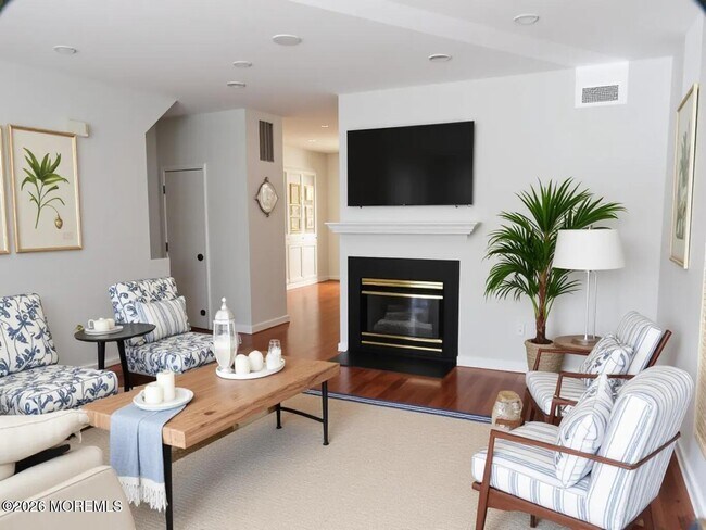 Foto del edificio - 154 Yarmouth Ct