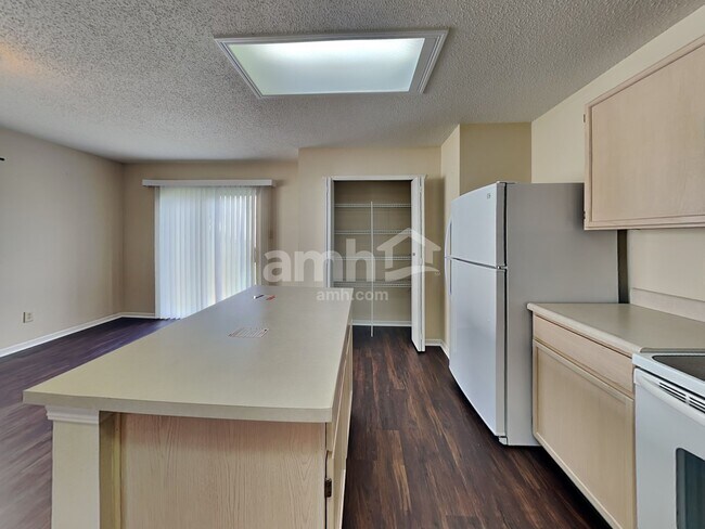 Foto del edificio - 6622 W Jefferson Ct