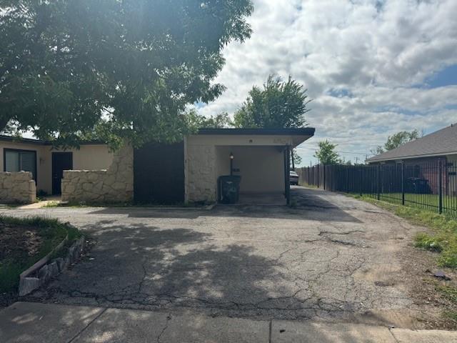 Primary Photo - 6750 Trail Lake Dr