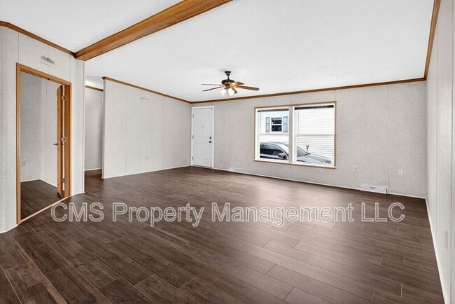 Building Photo - 15 W Redwood Ave